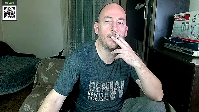 Snapshot of Johan___Barker chatting on 02/19/25, 11:17 Johan Barker online show from 02/19/25, 11:17