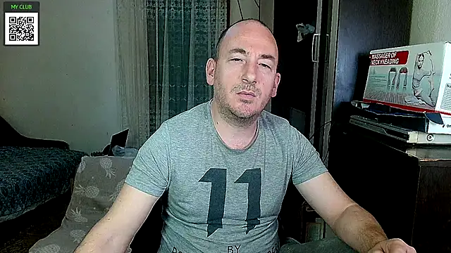 Snapshot of Johan___Barker chatting on 02/28/25, 07:58 Johan Barker online show from 02/28/25, 07:58