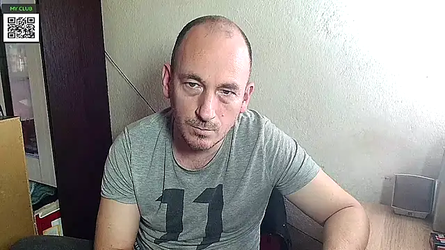 Snapshot of Johan___Barker chatting on 03/01/25, 08:13 Johan Barker online show from 03/01/25, 08:13