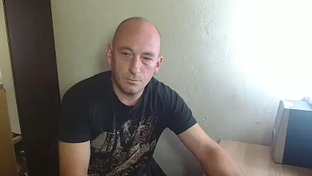 Snapshot of Johan___Barker chatting on 11/03/25, 12:39 Johan Barker online show from 11/03/25, 12:39