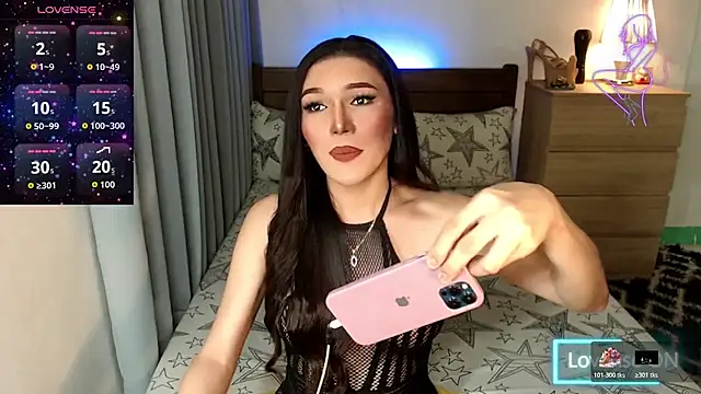 Snapshot of Sexy_Adrestia chatting on 10/24/25, 12:01 Sexy Adrestia online show from 10/24/25, 12:01