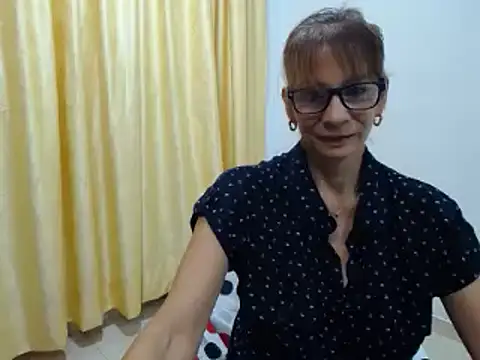 Snapshot of mommysexy16 chatting on 03/16/25, 11:57 mommysexy16 online show from 03/16/25, 11:57