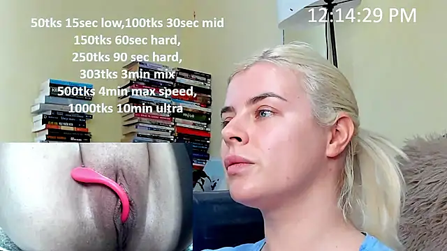 Snapshot of queenofthenighttt chatting on 01/11/26, 11:15 queenofthenighttt online show from 01/11/26, 11:15