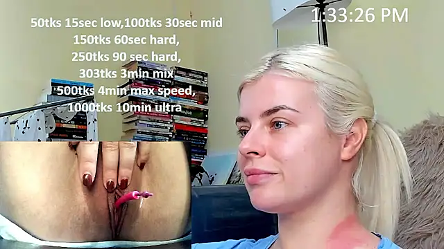 Snapshot of queenofthenighttt chatting on 01/13/26, 12:32 queenofthenighttt online show from 01/13/26, 12:32