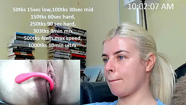 Snapshot of queenofthenighttt chatting on 01/16/26, 09:02 queenofthenighttt online show from 01/16/26, 09:02