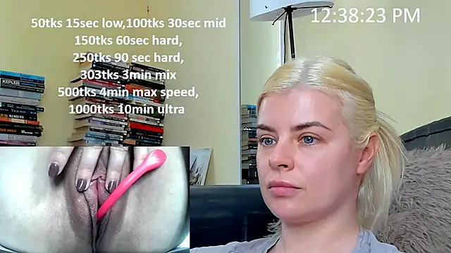 Snapshot of queenofthenighttt chatting on 02/05/26, 11:37 queenofthenighttt online show from 02/05/26, 11:37