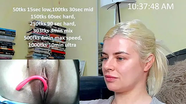 Snapshot of queenofthenighttt chatting on 02/13/26, 09:38 queenofthenighttt online show from 02/13/26, 09:38