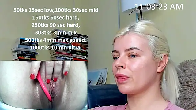 Snapshot of queenofthenighttt chatting on 02/15/26, 10:03 queenofthenighttt online show from 02/15/26, 10:03