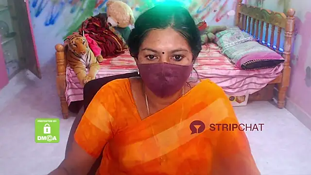 Snapshot of Novapol chatting on 12/14/24, 12:44 Novapol online show from 12/14/24, 12:44