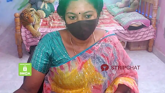 Snapshot of Novapol chatting on 01/05/25, 03:43 Novapol online show from 01/05/25, 03:43