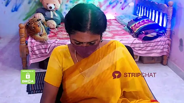 Snapshot of Novapol chatting on 01/10/25, 05:47 Novapol online show from 01/10/25, 05:47