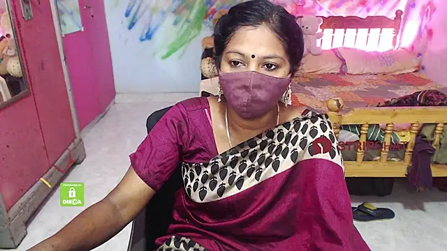 Snapshot of Novapol chatting on 09/17/25, 12:40 Novapol online show from 09/17/25, 12:40