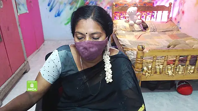 Snapshot of Novapol chatting on 11/14/25, 06:17 Novapol online show from 11/14/25, 06:17