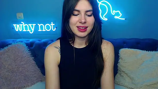 Snapshot of ViollinaLove chatting on 03/02/25, 02:43 ViollinaLove online show from 03/02/25, 02:43