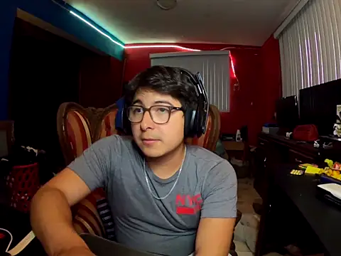 Nathanroberts111 online show from 12/19/25, 11:34