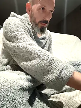 Snapshot of 207RCCam chatting on 02/15/26, 10:17 207RCCam online show from 02/15/26, 10:17