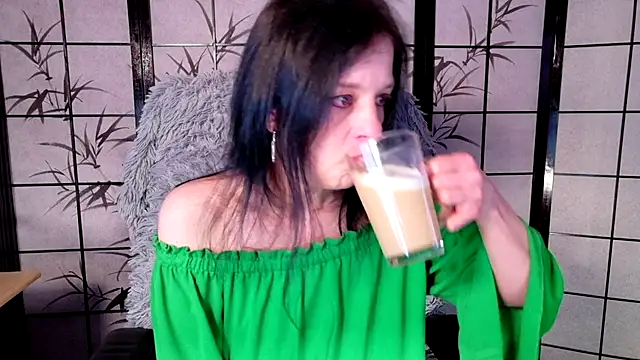  Sweetlonglips  online show from 05/07/26, 06:41