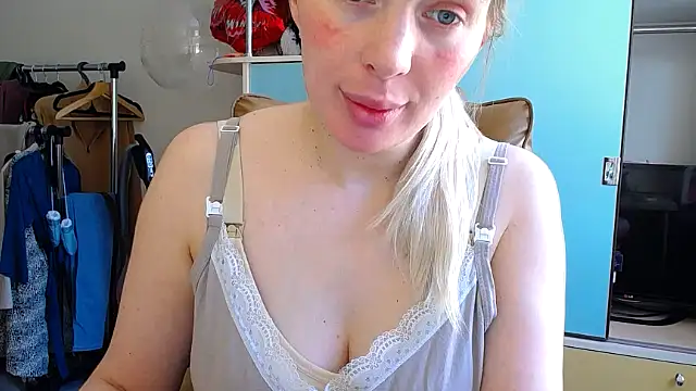 Snapshot of miaa_sunn chatting on 02/21/26, 01:45 miaa sunn online show from 02/21/26, 01:45