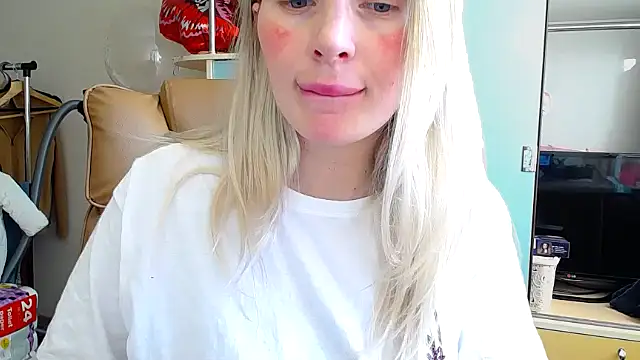 Snapshot of miaa_sunn chatting on 02/27/26, 01:22 miaa sunn online show from 02/27/26, 01:22