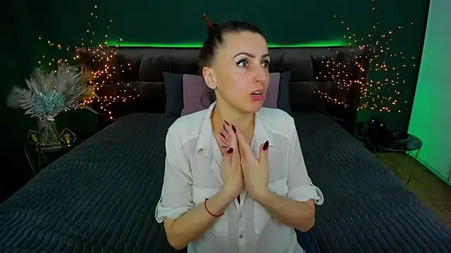 Rebecca Diamond online show from 02/26/25, 06:37