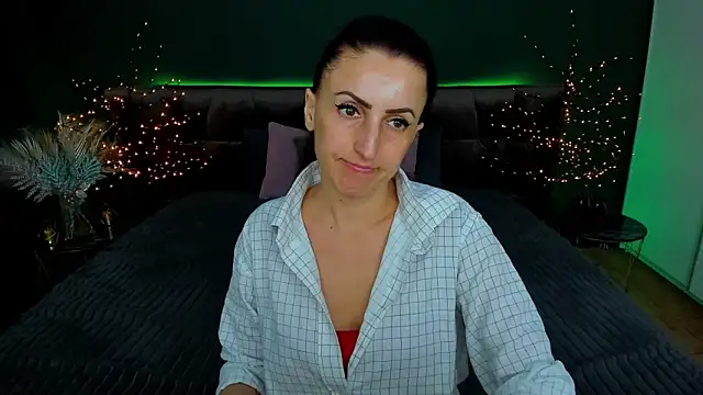 Rebecca Diamond online show from 03/05/25, 12:22