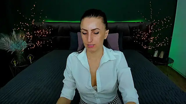 Rebecca Diamond online show from 03/19/25, 12:23