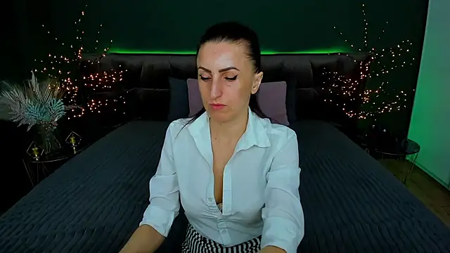 Rebecca Diamond online show from 03/19/25, 03:29