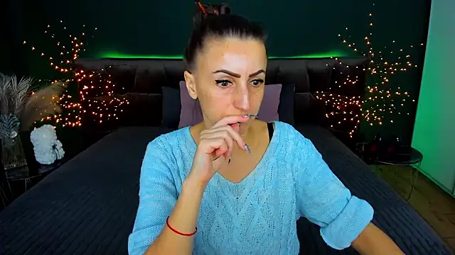 Rebecca Diamond online show from 11/17/25, 06:41