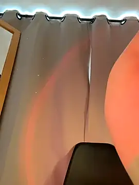 curchez  online show from 11/19/25, 03:56