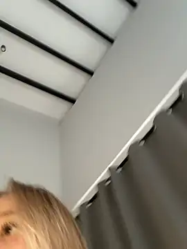 curchez  online show from 02/01/26, 09:02