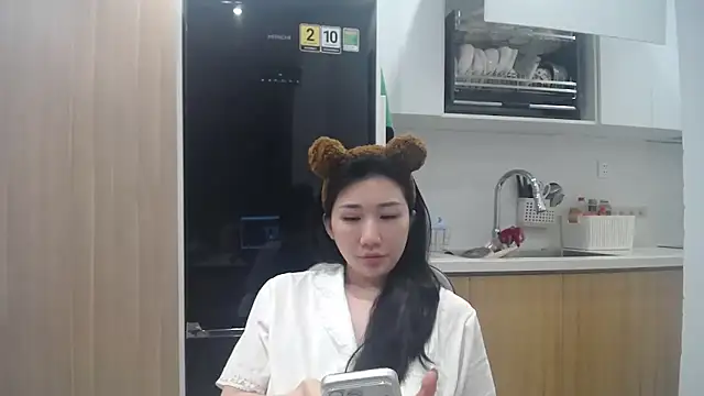 Snapshot of Asiagirll chatting on 05/20/26, 12:00 Asiagirll online show from 05/20/26, 12:00
