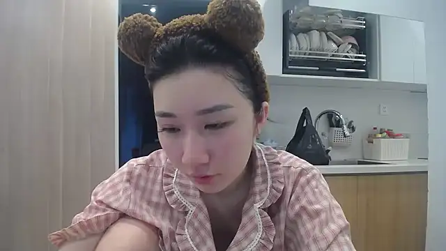 Snapshot of Asiagirll chatting on 05/25/26, 10:38 Asiagirll online show from 05/25/26, 10:38