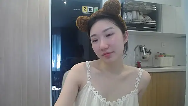 Snapshot of Asiagirll chatting on 05/27/26, 01:57 Asiagirll online show from 05/27/26, 01:57