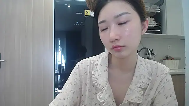 Snapshot of Asiagirll chatting on 06/03/26, 12:35 Asiagirll online show from 06/03/26, 12:35