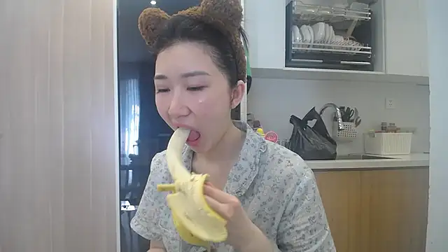 Snapshot of Asiagirll chatting on 06/04/26, 01:33 Asiagirll online show from 06/04/26, 01:33