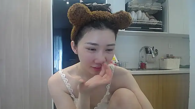 Snapshot of Asiagirll chatting on 06/08/26, 01:50 Asiagirll online show from 06/08/26, 01:50