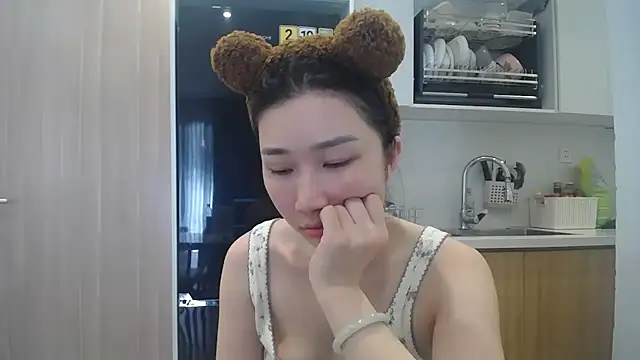 Snapshot of Asiagirll chatting on 06/11/26, 12:32 Asiagirll online show from 06/11/26, 12:32