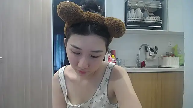 Snapshot of Asiagirll chatting on 06/11/26, 02:53 Asiagirll online show from 06/11/26, 02:53