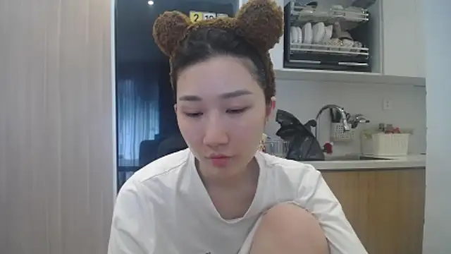 Snapshot of Asiagirll chatting on 06/17/26, 03:20 Asiagirll online show from 06/17/26, 03:20