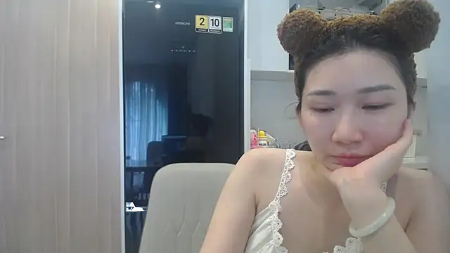 Asiagirll online show from 06/18/26, 03:40
