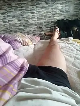 Snapshot of Rolandxxxr chatting on 02/16/26, 09:38 Rolandxxxr online show from 02/16/26, 09:38