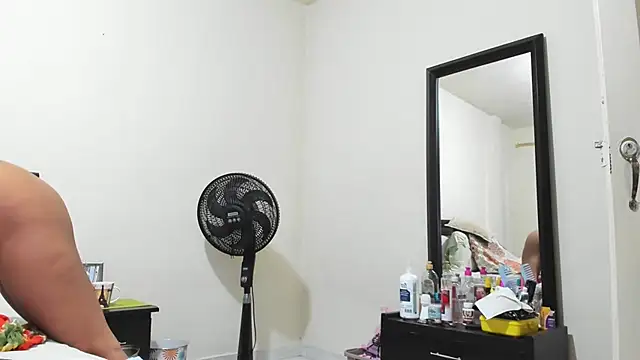 mara2020 69 online show from 02/16/25, 02:32