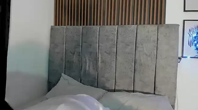 Hanna Risso online show from 12/28/24, 05:57