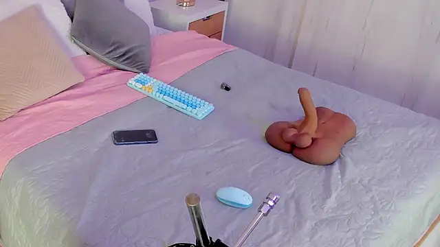 elena mature online show from 10/18/25, 06:30