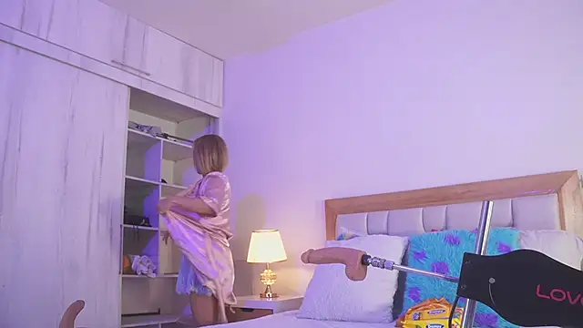 elena mature online show from 12/01/25, 07:19