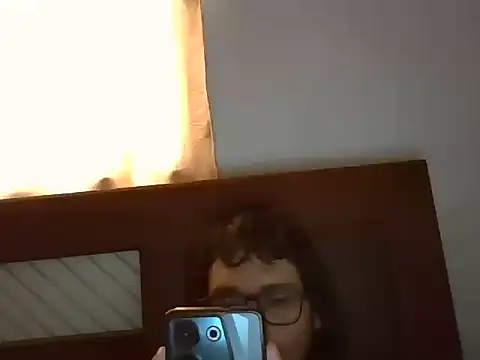 Snapshot of jheisonct chatting on 10/28/25, 02:09 jheisonct online show from 10/28/25, 02:09