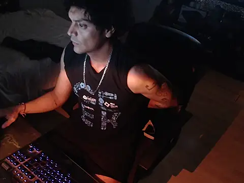 Snapshot of GruesoMexico chatting on 04/22/26, 01:52 GruesoMexico online show from 04/22/26, 01:52