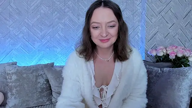 EvaBarsa  online show from 11/30/25, 03:10