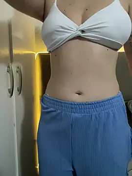 Snapshot of larrysalopes chatting on 03/20/26, 10:25 larrysalopes online show from 03/20/26, 10:25