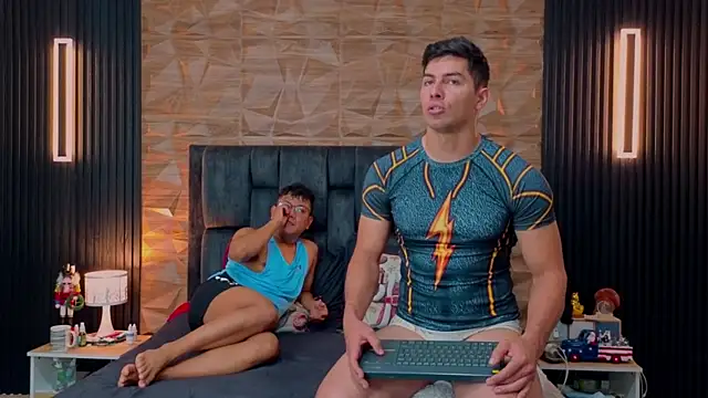 FelipeAndMarcello3 online show from 11/19/25, 03:12